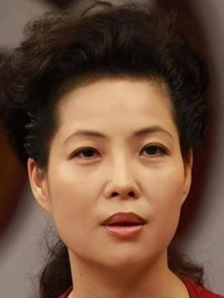 李天一母亲梦鸽的畸形宠爱:热纪录